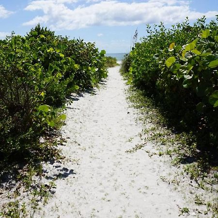 Gulf Breeze Cottages Sanibel Extérieur photo