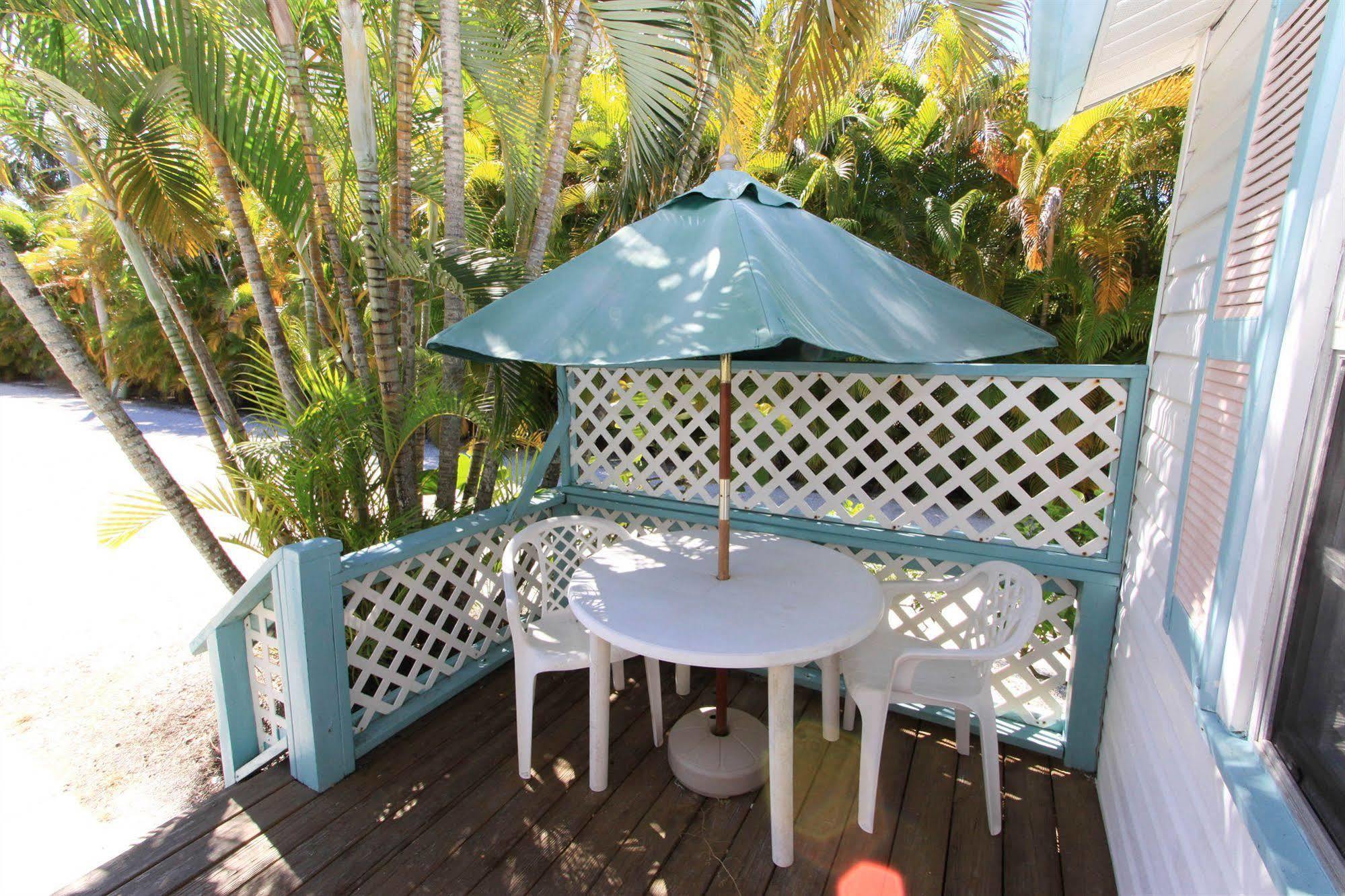 Gulf Breeze Cottages Sanibel Extérieur photo